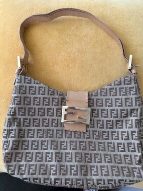 AUTHENTIC FENDI EASY PROJECT PURSE